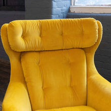 Load image into Gallery viewer, Parker Knoll 1028 Statesman Chair