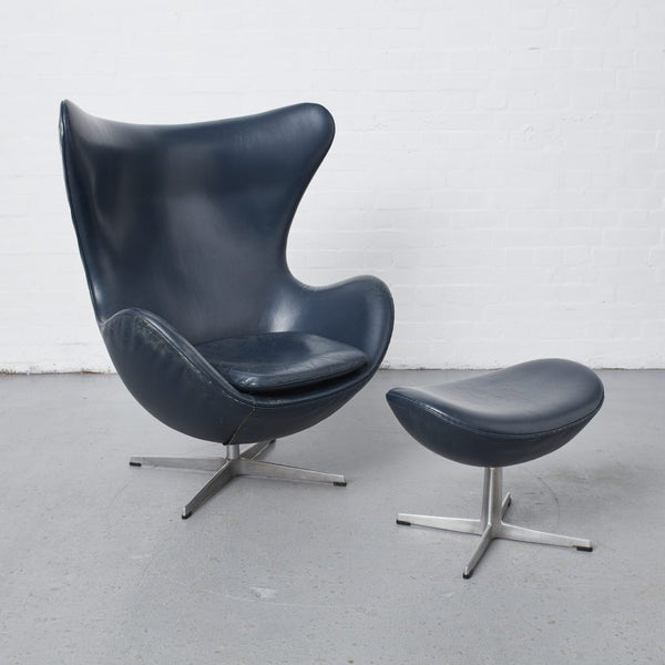 The ultimate statement chair – Egg Chair and footstool