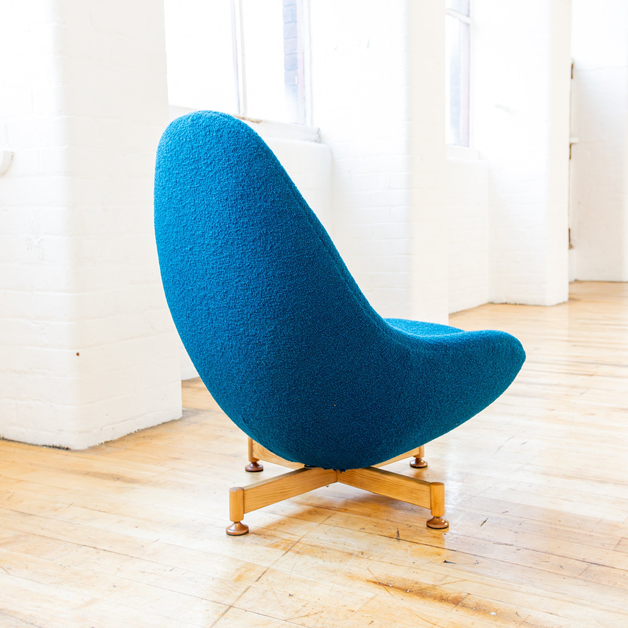 Greaves and Thomas vintage Boucle Egg chair