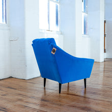 Load image into Gallery viewer, Iris Blu Reloved Chair

