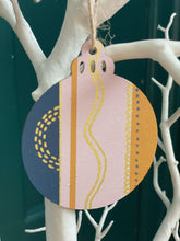 Load image into Gallery viewer, Christmas Bauble Painting Workshop
